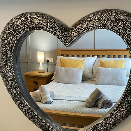 Rivendell Bed & Breakfast 4*